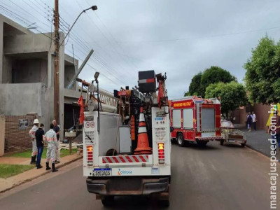 Trabalhador sofre queimaduras ao encostar calha em rede elétrica em MS Trabalhador sofre queimaduras ao encostar calha em rede elétrica em MS