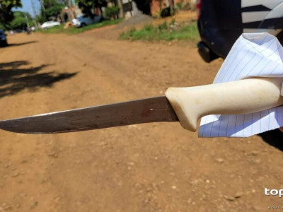 Homem é esfaqueado na barriga durante discussão em conveniência, em Coxim Homem é esfaqueado na barriga durante discussão em conveniência, em Coxim