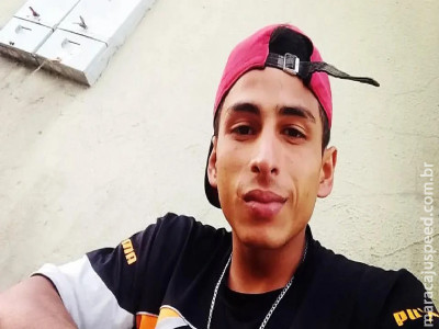 Família procura por jovem desaparecido no sábado em Campo Grande Família procura por jovem desaparecido no sábado em Campo Grande