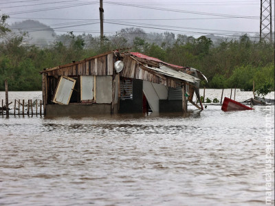 Furacão Melissa deixa 32 mortos e um rastro de destruição no Caribe Furacão Melissa deixa 32 mortos e um rastro de destruição no Caribe
