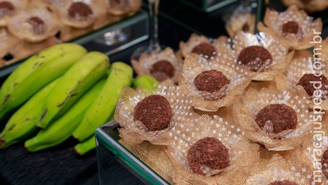 Brigadeiro light e sem açúcar tem metade das calorias do comum; confira receita