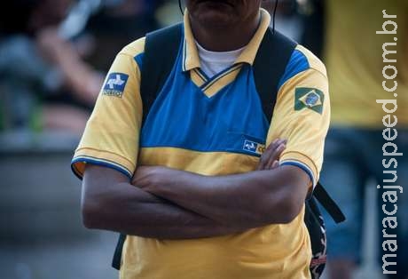 Por muito calor, funcionários fecham agência dos Correios Por muito calor, funcionários fecham agência dos Correios