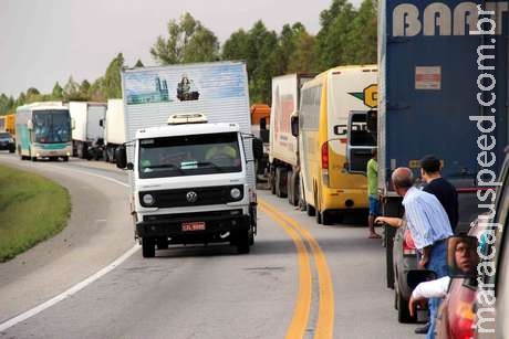 Renovação de CNH de caminhoneiro terá exame toxicológico Renovação de CNH de caminhoneiro terá exame toxicológico