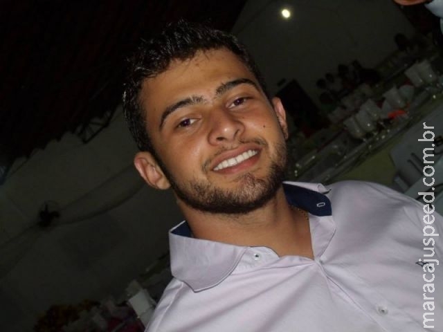 Jovem de Rio Verde morre em capotamento após sair de festa Jovem de Rio Verde morre em capotamento após sair de festa