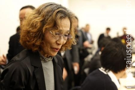 Mãe implora a premiê japonês que salve o filho refém do Estado Islâmico Mãe implora a premiê japonês que salve o filho refém do Estado Islâmico