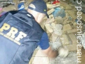 Duas pessoas são presas na maior apreensão de cocaína da PRF em 12 meses Duas pessoas são presas na maior apreensão de cocaína da PRF em 12 meses