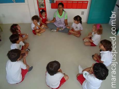  Creches oferecem yoga, massagem e ginástica para bebês