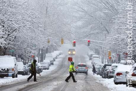 EUA se preparam para tempestade de neve histórica EUA se preparam para tempestade de neve histórica