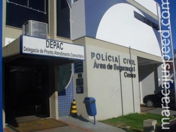 Funcionário percebe arma falsa, reage e ladrão é preso Funcionário percebe arma falsa, reage e ladrão é preso