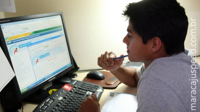 Mais de 519 mil candidatos tiveram pontuação acima de 700 no Enem 2014 Mais de 519 mil candidatos tiveram pontuação acima de 700 no Enem 2014
