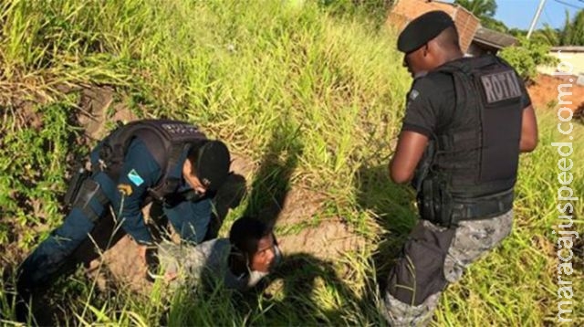 Ladrão é morto após invadir casa, fugir e atirar contra PM Ladrão é morto após invadir casa, fugir e atirar contra PM