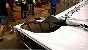 Brasileiro morre atingido por outdoor no Paraguai Brasileiro morre atingido por outdoor no Paraguai