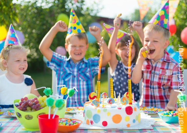 Menino de 5 anos recebe fatura por faltar festa de aniversário Menino de 5 anos recebe fatura por faltar festa de aniversário