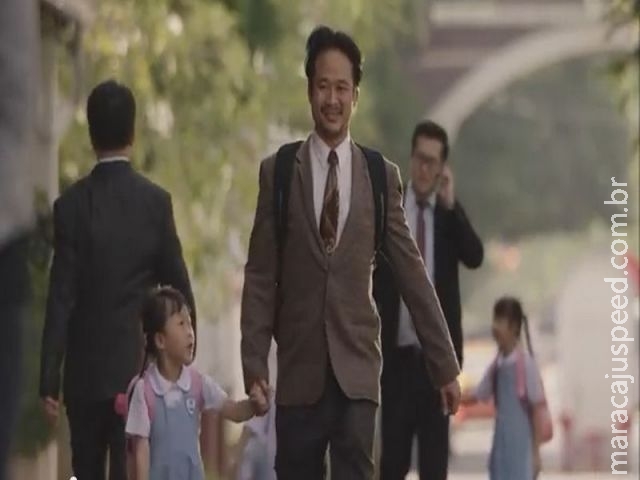 Comercial sobre pai esforçado emociona milhões no Youtube Comercial sobre pai esforçado emociona milhões no Youtube