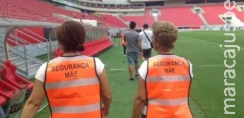 Imagina sua mãe fazendo a segurança de um clássico? Aconteceu no Recife Imagina sua mãe fazendo a segurança de um clássico? Aconteceu no Recife