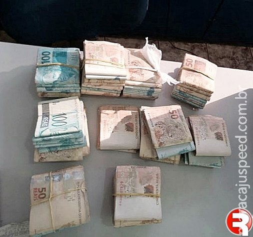 Cinco homens e uma gestante são presos com carros roubados e R$ 90 mil
