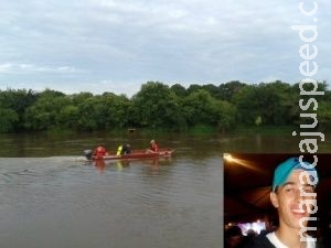 Jovem de 20 anos desaparece após mergulho no Rio Dourados Jovem de 20 anos desaparece após mergulho no Rio Dourados