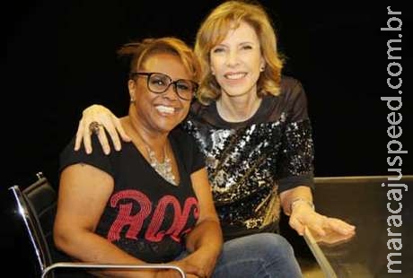 "Assumir é tirar um peso", diz Sandra de Sá sobre ser gay