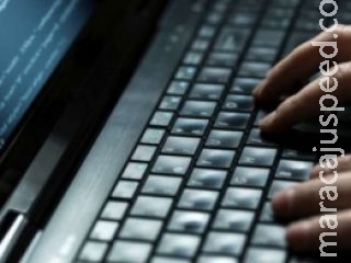 Hackers roubam mais de US$ 1 bilhão em ataques a bancos Hackers roubam mais de US$ 1 bilhão em ataques a bancos