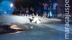 Jovem de 27 anos é assassinado a tiros Jovem de 27 anos é assassinado a tiros