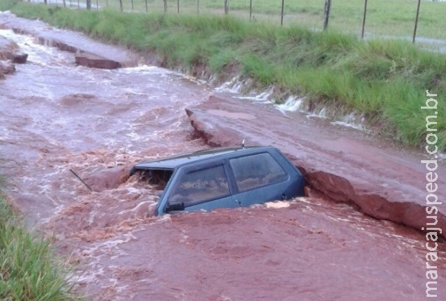 Destruída por chuva recorde, cidade pode pedir ajuda do Governo Federal Destruída por chuva recorde, cidade pode pedir ajuda do Governo Federal