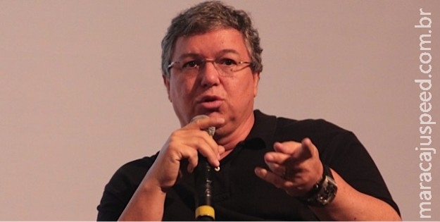 "Escolhemos os mais loucos, os que fazem m...", diz Boninho sobre BBB "Escolhemos os mais loucos, os que fazem m...", diz Boninho sobre BBB