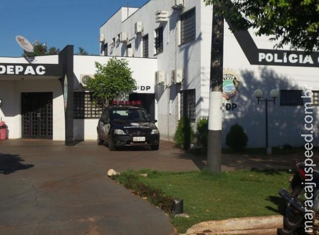 Jovem ofende policiais militares e tem fiança arbitrada em quase R$ 4 mil Jovem ofende policiais militares e tem fiança arbitrada em quase R$ 4 mil