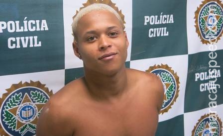 Homem tenta matar a ex, mas arma falha cinco vezes e mulher escapa Homem tenta matar a ex, mas arma falha cinco vezes e mulher escapa