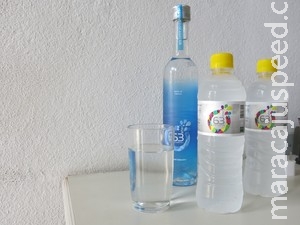 Empresa transforma água do mar em potável e produz 16 mil litros por dia Empresa transforma água do mar em potável e produz 16 mil litros por dia