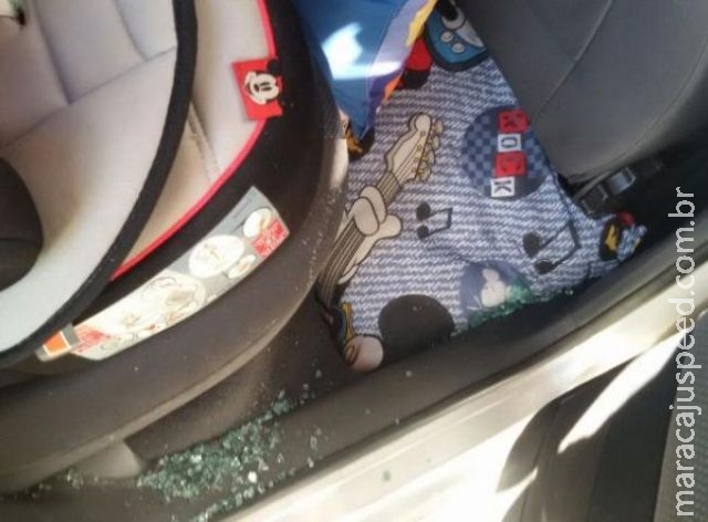 Depois de ter CNH roubada mãe se desespera por não poder levar filho deficiente ao médico Depois de ter CNH roubada mãe se desespera por não poder levar filho deficiente ao médico