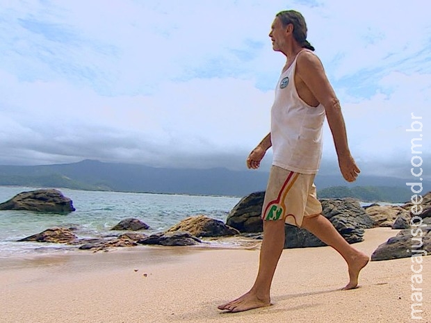 Homem vive sozinho há 32 anos em ilha deserta Homem vive sozinho há 32 anos em ilha deserta