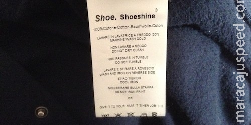 Etiqueta que sugere que mães lavem a roupa dos filhos causa polêmica Etiqueta que sugere que mães lavem a roupa dos filhos causa polêmica