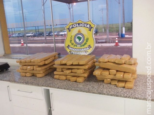 Durante fiscalização, PRF apreende 86 kg de maconha Durante fiscalização, PRF apreende 86 kg de maconha