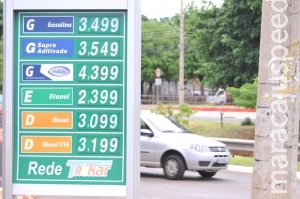 Postos mantêm preços, mas gasolina deve subir pela segunda vez no mês Postos mantêm preços, mas gasolina deve subir pela segunda vez no mês