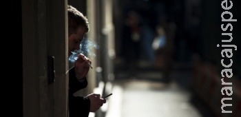 Fumar causa mais doenças e mortes do que se imaginava, indica estudo Fumar causa mais doenças e mortes do que se imaginava, indica estudo