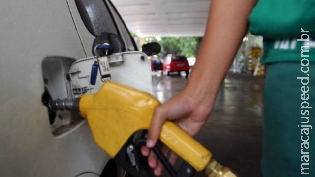 Preço médio da gasolina aumentou 7,5% na última semana 