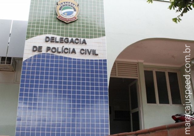 Homem é detido após mostrar órgão genital para meninas Homem é detido após mostrar órgão genital para meninas