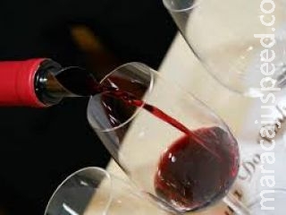 Beber vinho ajuda o organismo a queimar mais gordura, aponta pesquisa Beber vinho ajuda o organismo a queimar mais gordura, aponta pesquisa