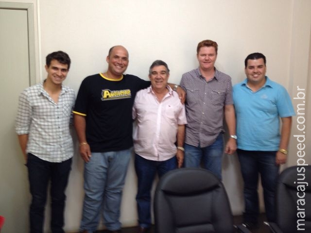 Dr. Maurílio aumenta auxílio aos universitários de Maracaju