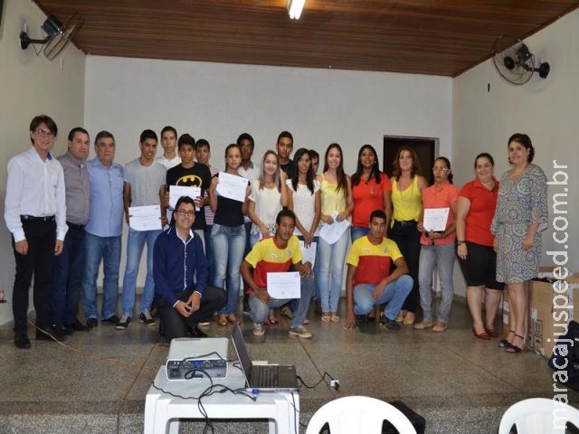  Alunos do Programa Jovem Aprendiz recebem certificados em Maracaju