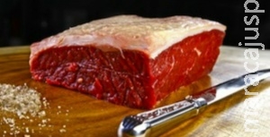 Consumo de carne não é compatível com esforços para reduzir aquecimento global, aponta estudo Consumo de carne não é compatível com esforços para reduzir aquecimento global, aponta estudo