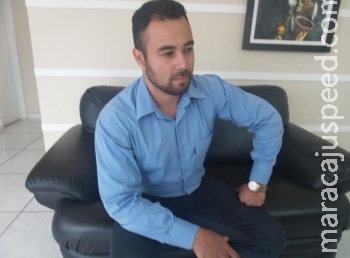 Pai conta que foi proibido de matricular filho deficiente visual em escola particular Pai conta que foi proibido de matricular filho deficiente visual em escola particular
