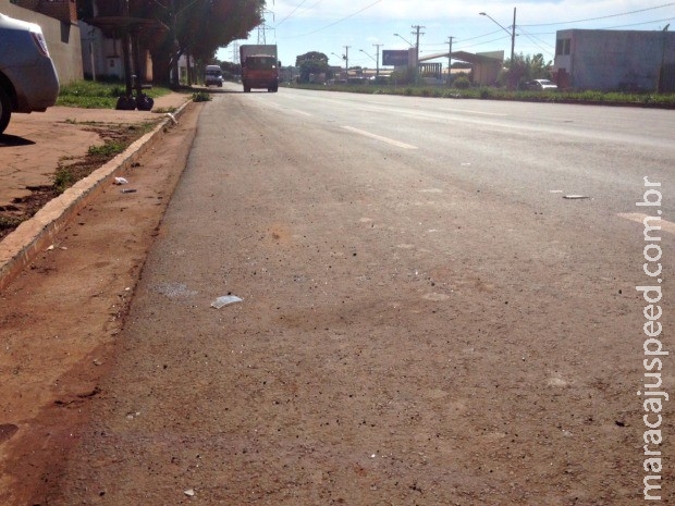 Menino morre atropelado por carro e condutor foge em Campo Grande Menino morre atropelado por carro e condutor foge em Campo Grande
