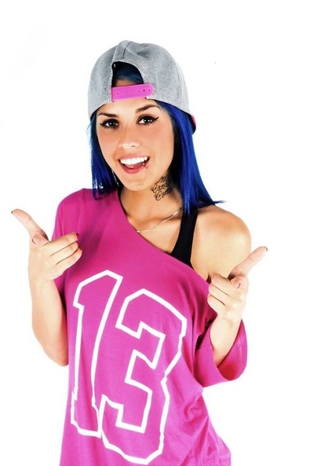 MC Tati Zaqui, nova estrela do funk, é fã de Justin Bieber e diz que nunca curtiu baladas MC Tati Zaqui, nova estrela do funk, é fã de Justin Bieber e diz que nunca curtiu baladas
