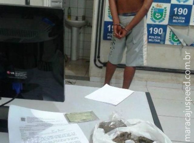 Jovem tenta atear fogo em apartamento, é preso e PM descobre ponto de droga Jovem tenta atear fogo em apartamento, é preso e PM descobre ponto de droga