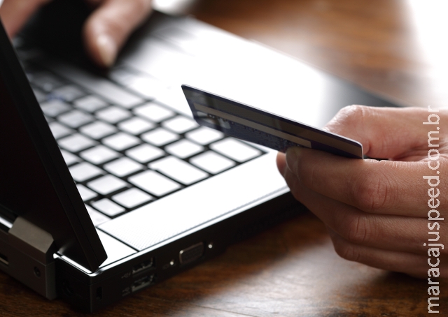 Pesquisa da CNI indica que 74% dos brasileiros nunca compraram pela internet Pesquisa da CNI indica que 74% dos brasileiros nunca compraram pela internet