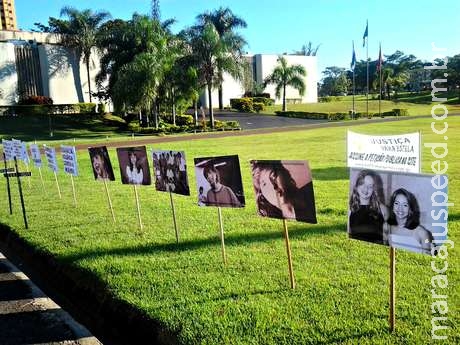 Movimento pede justiça por professora morta há 15 anos Movimento pede justiça por professora morta há 15 anos