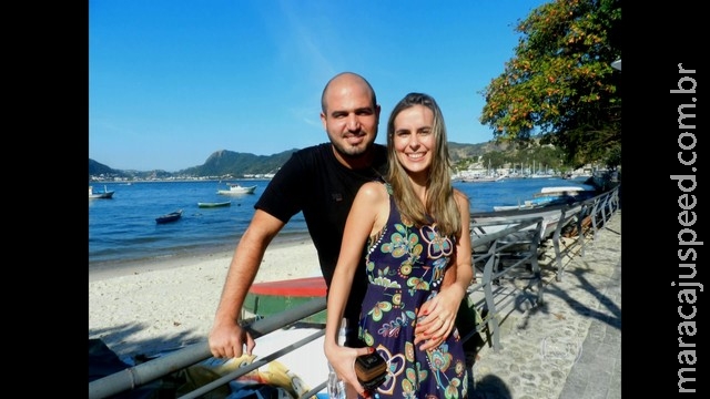 Casal larga tudo e viaja por um ano com R$ 24 por dia para alimentação Casal larga tudo e viaja por um ano com R$ 24 por dia para alimentação