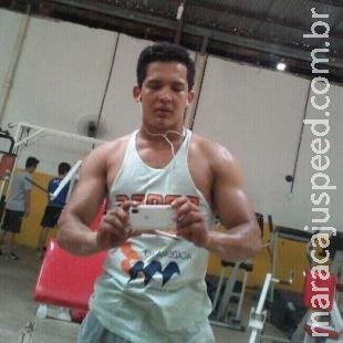 Marido de mulher que trabalhava com professor é procurado por assassinato Marido de mulher que trabalhava com professor é procurado por assassinato