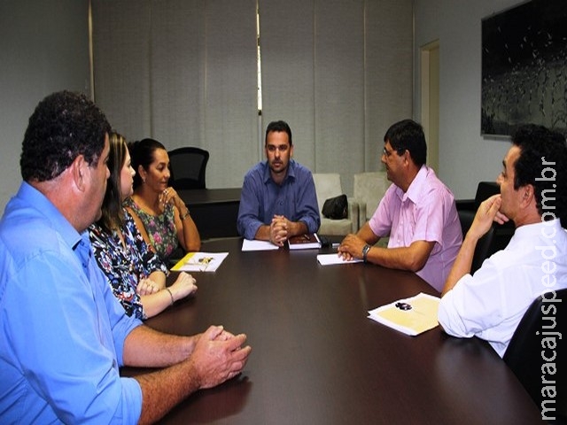FETEMS e Assomasul firmam acordo em prol das Redes Municipais de Ensino FETEMS e Assomasul firmam acordo em prol das Redes Municipais de Ensino